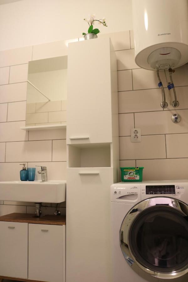 Apartment D&E Punat - Free Parking And Wi-Fi Esterno foto